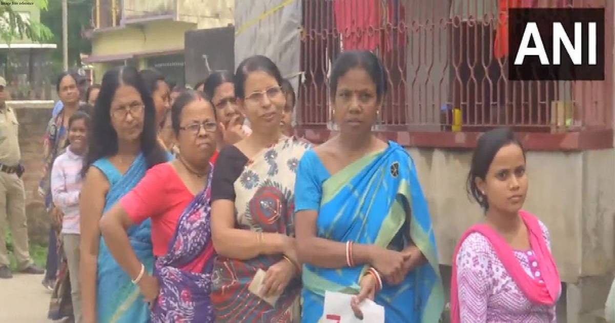 WB panchayat elections: Re-polling underway in 697 booths in 5 districts